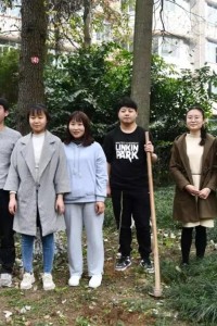 学院组织开展植树节活动
