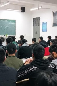 学院加强教学经验交流 提高教学质量