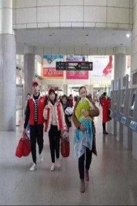 学院青年志愿者走进泸州客运中心站开展志愿服务