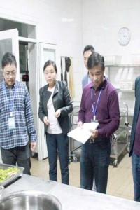 学院开展国庆长假前安全卫生大检查