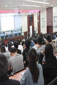 学院组织开展“法律进学校”法治专题讲座
