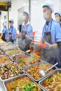 学院倾力打造食堂文化，受到师生好评