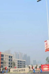 聚焦：“中国红”扮靓江阳城建职业学院