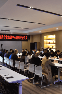 我校与重庆联大教育集团举行合作共建艺术与教育学院教育类专业实训中心启用交接仪式