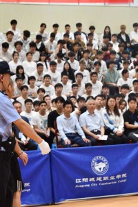 普法零距离丨泸州市龙马潭区法院巡回法庭走进江阳城建职业学院