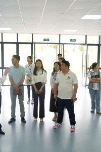 狠抓支部阵地建设——蒋和平书记率队参观学校医药康养学院党总支阵地建设