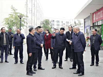 泸州市人大常委会党组副书记、副主任付小平莅临学校调研指导反诈工作
