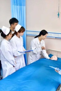 医药康养学院课堂