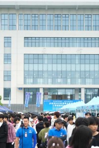 聚力拓岗优服务 春季攻坚促就业 | 江阳城建职业学院2025年大型校园招聘会圆满举行