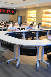 我校召开第3次党委理论学习中心组（扩大）会
